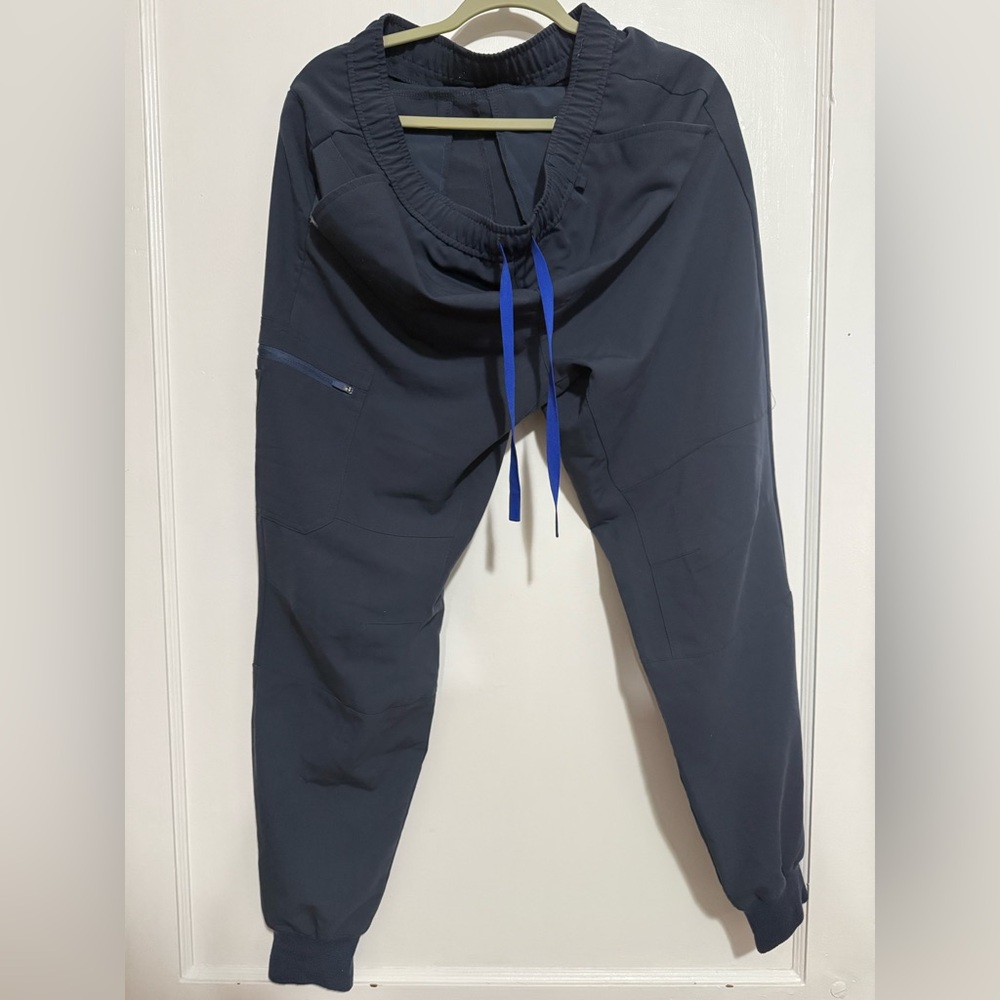 Men’s Figs Tansen Jogger, Size M. Dark Harbor. Lightly used.